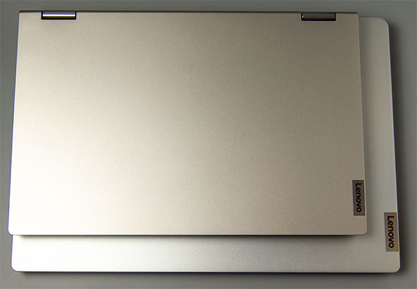 14型IdeaPad Flex 550 14型との大きさ比較。
下がIdeaPad Slim 560 Pro(16)になります。